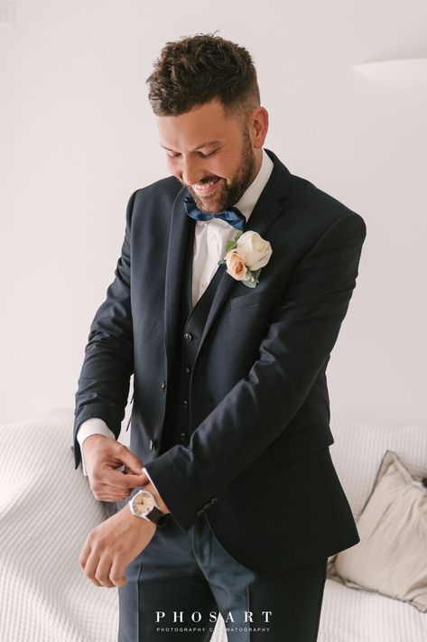 Royal blue groom suit - Rocabella Santorini Wedding Royal Blue Groom Suit, Black Grooms Suit, Royal Blue Groom, Blue Groom Suit, Groomsmen Wedding Photos, Married In Greece, Pose Pengantin, Blue Groom, Groom Prep