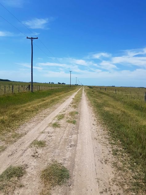 Camino Rural, campo argentino, Argentina Visual Board, House Goals, Art Reference, Natural Beauty, Vision Board, Iphone Wallpaper, Country Roads, Road, Instagram