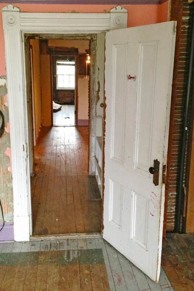 Folk Victorian Interior, Folk Victorian House, Folk Victorian Farmhouse, Restoring Old Houses, Cottage Hallway, Victorian Windows, Folk Victorian, House Movers, Victorian Interior