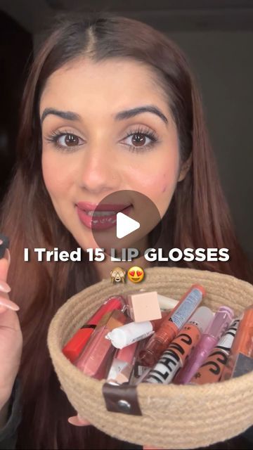 DISHA BATRA on Instagram: "Comment LINKS & I’ll send them in your DMs🔗 I tried 15 Lip Glosses and here are my personal faves that i always and always end up applying. Do check out the detailed review and reason below #notsponsored 1. @maybelline_ind @maybelline I am Officially HOOKED to this lip gloss. This is THE MOST GORGEOUS Pink Lip Gloss on this planet and I’m not exaggerating 🙈 It feels so hydrating, opaque finish so no need to apply any lip liner underneath, smells and tastes yumm🤣 2. @fentybeauty Lip Gloss Bomb- Fenty Glow- These are worth every penny, they come in multiple shades and just feel so so luxe. Perfect peachy nude for all you girlies. Available at @mukhisinghfp.india 3. @officialswissbeauty Plumping Lip Gloss- 07 Not just any regular gloss, an Affordable, plum Lip Gloss Affordable, Affordable Lip Gloss In India, How To Apply Lip Gloss, Affordable Lip Gloss, Golden Lip Gloss, Fenty Beauty Lip Gloss, Maybelline Lip Gloss, Lipgloss Swatches, Apply Lip Gloss