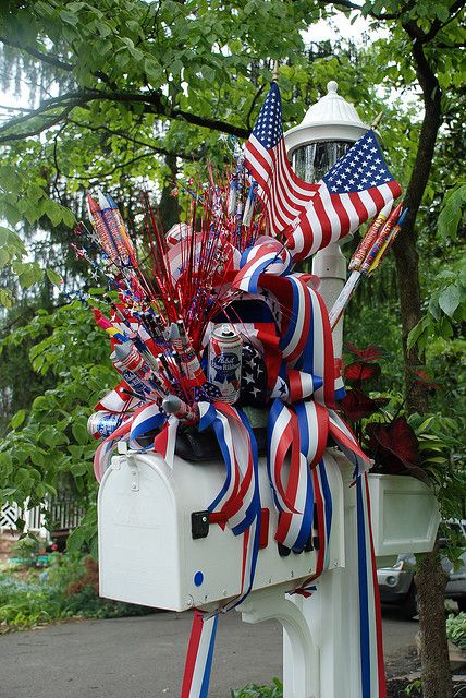 patriotic mailboxBrought to you by Cookies In Bloom and Hannah's Caramel Apples   www.cookiesinbloom.com   www.hannahscaramelapples.com Fourth Of July Decorations, Mailbox Decor, Happy Birthday America, Independance Day, Fourth Of July Decor, Patriotic Crafts, American Flags, 4th Of July Celebration, 4th Of July Decorations