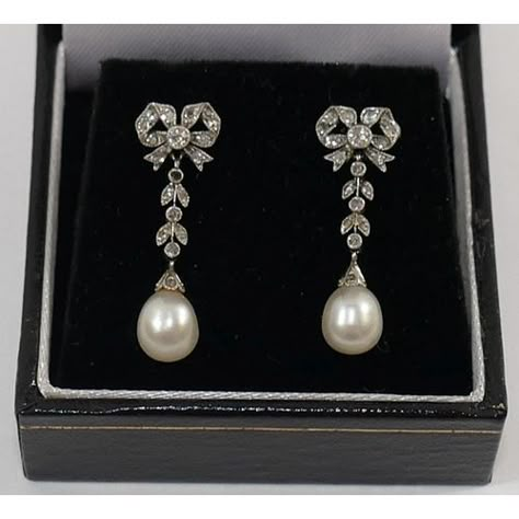 Pearl Jewels, Edwardian Jewelry, Pearl And Diamond Earrings, Diamond Jewelry Designs, Pearl Design, Natural Pearl, Royal Jewelry, Vintage Pearls, Girly Jewelry