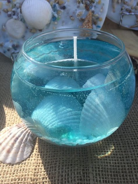 Sea Candle Ideas, Summerhouse Bedroom, Beach Candles Diy, Candles Gel, Candle Gel, Shells Display, Jelly Candle, Beach Candles, Mermaid Candles