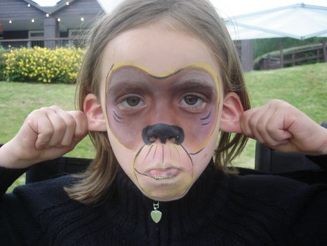 Simple Monkey Face Paint, Monkey Face Paint Easy, Monkey Face Paint, Monkey Makeup, Jewels Makeup, Makeup For Kids, Animal Face Paintings, Doll Face Paint, Face Painting Tutorials