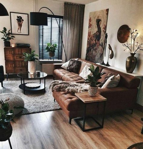 Brown Leather Couch Living Room, Leather Couches Living Room, Leather Sofa Living Room, Apartment Living Room Design, Brown Living Room, Traditional Home, Maximalism, Transitional Decor, Decor Home Living Room