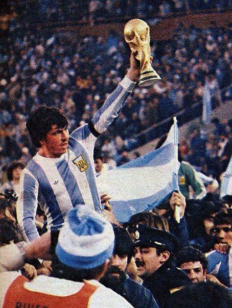 Daniel Passarella, Argentina Football Team, Argentina World Cup, Argentina Football, Everton Fc, Small Boy, Fifa World Cup, Soccer Jersey, Football Team