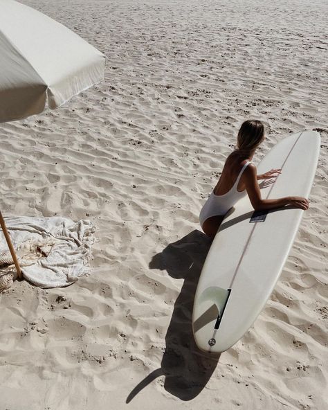 Mood Board Coastal, Alexandra Sage, Surfing Cowboy, Nina Riva, Surfer Lifestyle, Surf Aesthetic, Female Surfers, Surf Hats, Surf Vibes