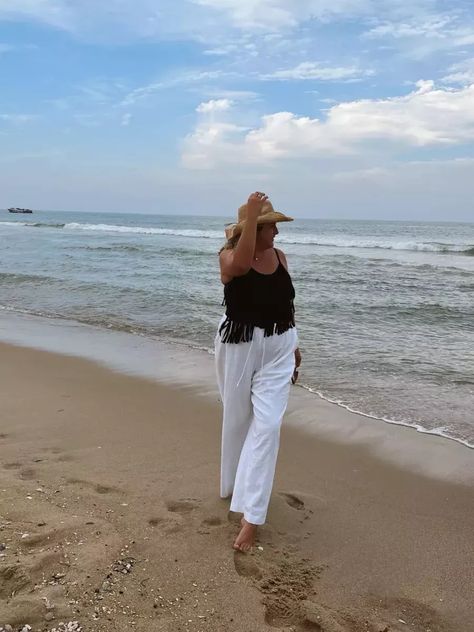 Miraclesuit is such a great place to find a swimsuit to feel good in! Add some linen pants for a cool beach coverup. Midsize Fashion, Coverup Beach, Cute Spring, Spring 2024, Linen Pants, Spring Break, Beach Outfit, Spring Outfits, Spring Fashion