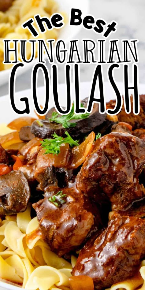 Goulash Slow Cooker, Beef Chunks, Easy Goulash Recipes, Stew Crockpot, Veal Stew, Hungarian Goulash, Slow Cooker Dinner Recipes, Goulash Recipe, Beef Goulash