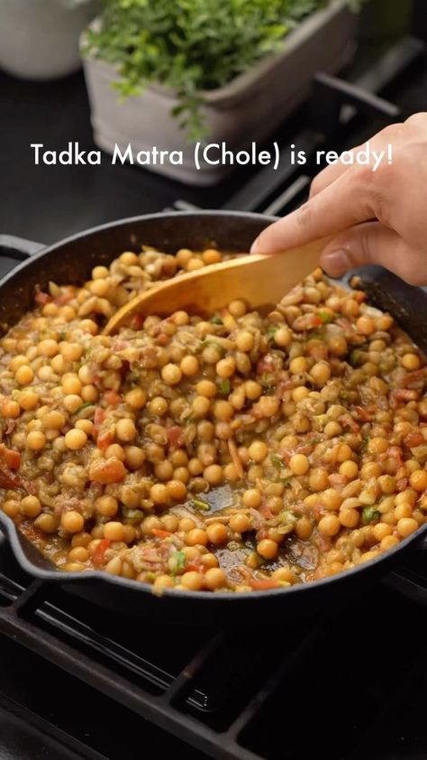 White Peas Recipe, Chole Kulche Recipe, Chole Kulche, Kulcha Recipe, Chana Recipe, Anirudh Ravichander, Arijit Singh, Green Chutney, Pea Recipes