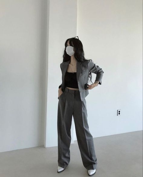 Korean Formal Outfit, Style Your Clothes, Outfit Formal Mujer, Boyish Outfits, Korean Outfit Street Styles, Blazer Outfits For Women, Casual Day Outfits, Tomboy Style Outfits