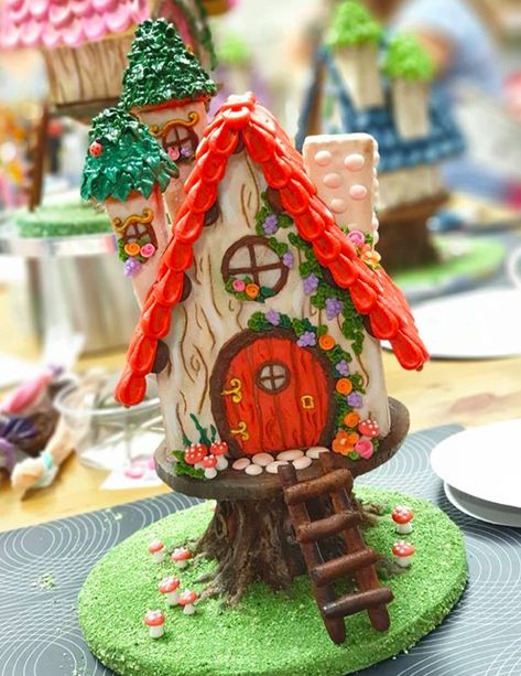 Fairy House Gingerbread, Fairy Cottage Gingerbread House, Gingerbread Gnome House, Woodsy Gingerbread House, Woodland Gingerbread House, Gingerbread Treehouse Ideas, Stranger Things Gingerbread House, Cottagecore Gingerbread House, Hobbit Gingerbread House