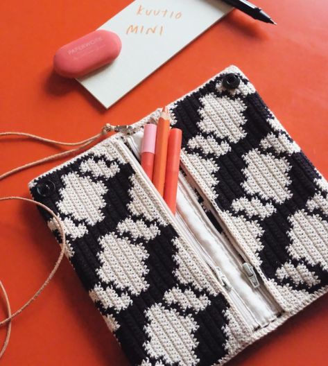 Molla Mills | Moi! I'm hosting an inspiring crochet course with @domestika, have a look… | Instagram Molla Mills, Book Crochet, Diy Crochet, Crochet, Instagram