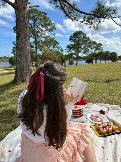 #galentinesday #gals #valentines #valentinesday #picnic #nature #reading #books #ribbon #coquette Coquette Picnic Aesthetic, Picnic Aesthetic Photoshoot, Photoshoot Ideas Nature, Strawberry Photoshoot, Book Picnic, Picnic Core, Reading Picnic, Coquette Picnic, Picnic Nature