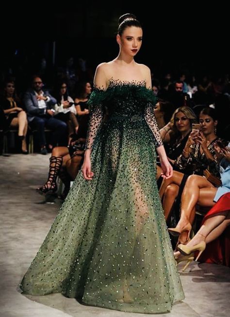 Green Couture Gown, Fashion Gowns, فستان سهرة, Mode Design, Couture Gowns, Gorgeous Gowns, Beautiful Gowns, Couture Dresses, Event Dresses