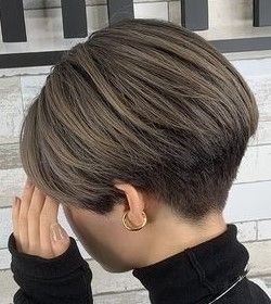 Short Wedge Hairstyles, Short Hair Back, Crop Hair, Short Hair Pixie Cuts, Asian Short Hair, Short Hair Trends, Short Hair Undercut, Short Hairstyles For Thick Hair, Shot Hair Styles