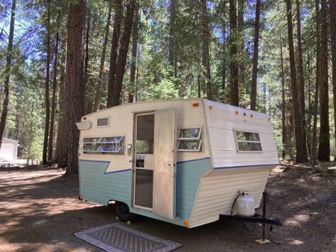 Vintage Campers For Sale, Shasta Camper, Small Camper, Camper Trailer For Sale, Vintage Campers Trailers, Small Campers, Trailer Camper, Burner Stove, Vintage Campers