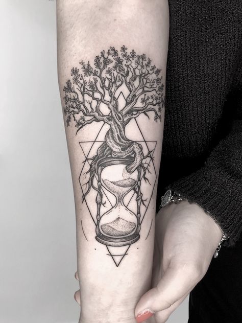 Yggdrasil Tattoo, Dolphin Tattoo, Aquarius Symbol, Hourglass Tattoo, Rune Tattoo, Design Dragon, Mushroom Tattoos, Star Tattoo Designs, More Tattoo