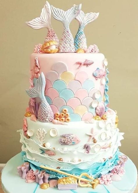 Siren Birthday Cake, Sea Theme Birthday Cake, Mermaid Birthday Cake Ideas, Birthday Cake Mermaid, Mermaid Birthday Party Cake, Mermaid Cake Ideas, Cake Mermaid, Mermaid Birthday Cake, Little Mermaid Cake