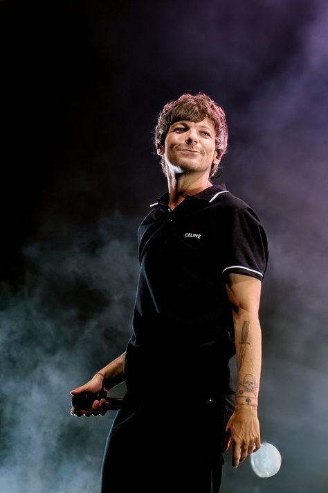 brooke on Twitter: "Louis Tomlinson (@Louis_Tomlinson) Faith in the Future World Tour Nashville, TN 07.18.2023 https://t.co/PoU6lPR4wN" / Twitter Louie's Life, Louis Core, Harry Louis, V Smile, Faith In The Future, Future World, Louis Williams, Love My Boyfriend, 1d And 5sos