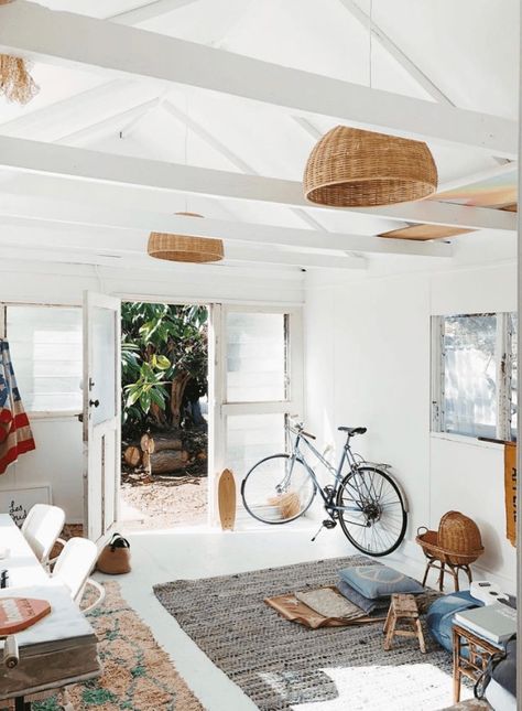 california homes surf shack bungalow interior decor with boho style casual cool with exposed beams Surf House Decor Interior Design, California Beach Bungalow, Beach Bungalow Interior, California Surf Shack, Beach Shack Interior, Bungalow Beach House, Surf Bungalow, Boho Beach House, Surf House Decor