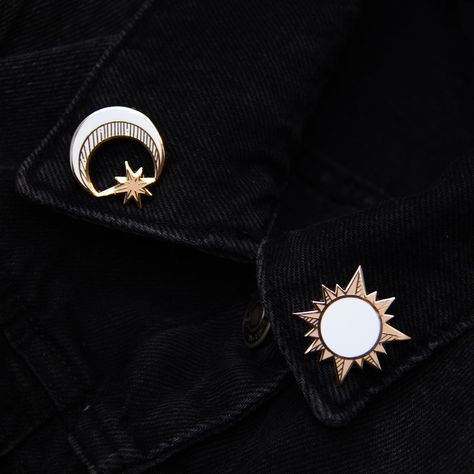 Gold Sun Star Enamel Pin, Green Witch Aesthetic, W.i.t.c.h Aesthetic, Collar Pin, Jacket Pins, Witch Fashion, Witchy Fashion, Collar Pins, Gold Sun