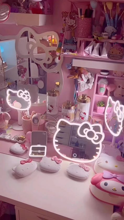 Cute Room Hello Kitty, Hello Kitty Impressions Vanity, Hello Kitty Everything, Hello Kitty Apartment, Pink Vanity Mirror, Mirror Hello Kitty, Hello Kitty Vanity, Room Decor Things, Hello Kitty Furniture