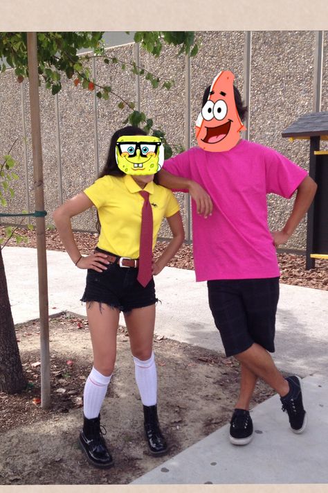 Easy Spongebob Costume, Spongebob And Patrick Couple Costume, Twin Tuesday Spirit Week, Spongebob And Patrick Costumes, Twin Day Spirit Week, Halloween Costume Fails, Nerd Halloween Costumes, Spongebob Outfit, Spongebob Costume