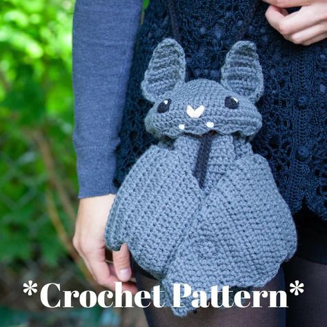 Alt Crafts, Crochet Bat, Crossbody Bag Pattern, Bag Pattern Free, Halloween Crochet Patterns, Crochet Shop, Crochet Design Pattern, Cute Bat, Fun Crochet Projects