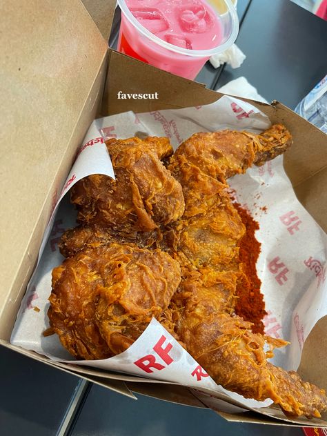 richeese | richeese factory | fire flying chicken ghostpepper | chicken Richesse Factory Chicken, Richeese Factory, Flying Chicken, Fire Chicken, Snap Food, Food Obsession, Gas Station, Instagram Story, Chicken