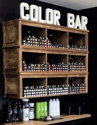 Corner Open Shelves, Mini Salon Ideas, Wall Shelves Ideas, Salon Decor Studio, Salon Color Bar, Rustic Salon, Small Hair Salon, Salon Suite Decor, Decor Corner