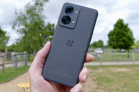 The #OnePlus Nord 2T 5G is a small upgrade over the Nord 2, but does it still justify arriving 10 months after the Nord 2? One Plus Nord 2t, Oneplus Nord 2t, One Plus Nord, Smartphone Price, Late To The Party, Camera Sony, Optical Image, Oneplus Nord, One Plus