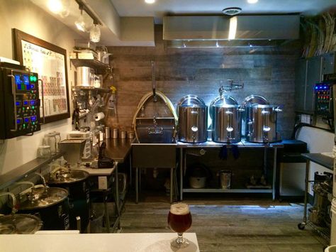 Basement brewery Home Brewery Design, Garage Brewery, Basement Brewery, Brewery Interior Design, Brew Room, Beer Room, Brewery Decor, Brewery Ideas, Cool Basement Ideas