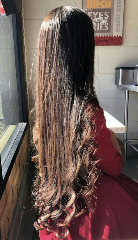 @itaciamarvila Long Shiny Hair, Long Silky Hair, Rapunzel Hair, Long Hair Pictures, Hair Up Styles, Super Long Hair, Haircuts For Long Hair, Long Hair Girl, Very Long Hair