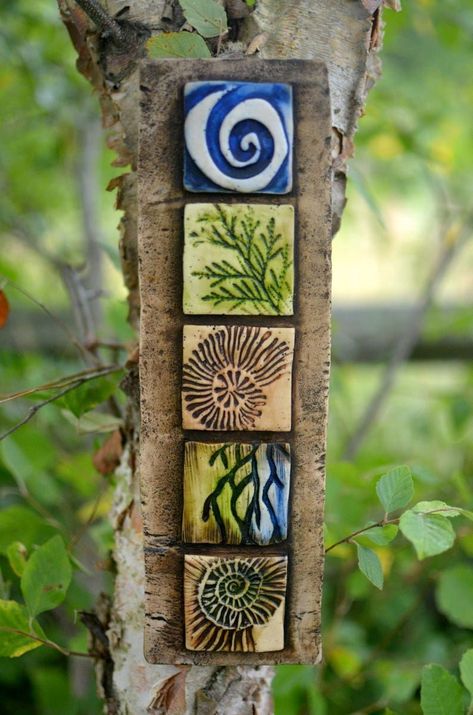 Ocean Garden, Garden Totem, Garden Totems, Garden Pottery, Garden Art Sculptures Diy, Hand Built Pottery, Clay Tiles, Ceramics Ideas Pottery, Piece Of Art