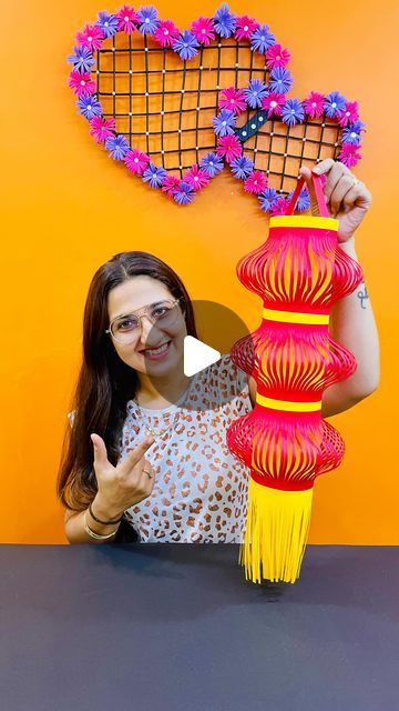 Art • Craft • Diy • Drawing on Instagram: "Diy Diwali paper Hanging ideas Decor and navratri decor ideas #diy #diwali #navratri #decor #craft #papercraft #papercrafting #diwalivibes✨ #lantern #lantetnfestival #crafts #festival #trend #trendingreels #trend #viral #viralvideos #viralreels #instagram #instalike" Paper Craft For Diwali, Diwali Lanterns Diy How To Make, Diwali Hanging Decorations, Diwali Paper Craft, Diwali Drawing Ideas, Diy Diwali Lanterns, Navratri Decor, Diwali Lantern, Diwali Drawing