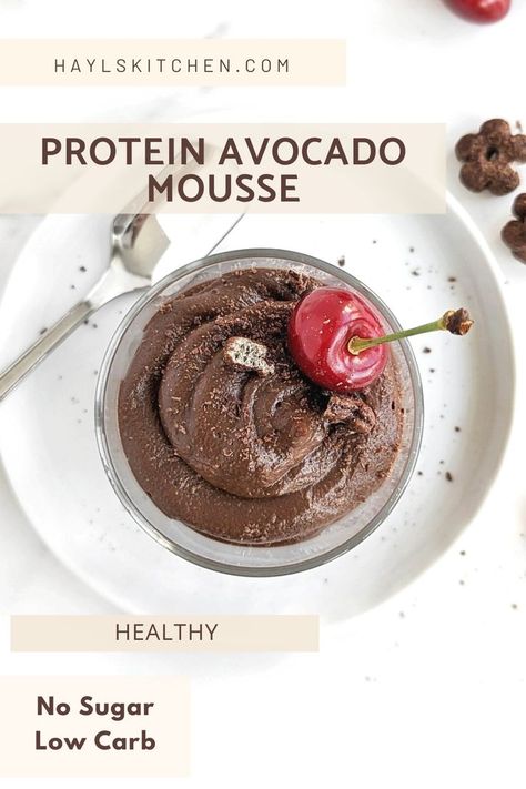 Protein Avocado Mousse is a healthy snack or dessert high in protein, fiber and healthy fats! Chocolate avocado protein pudding is low carb, keto, sugar, gluten free and Vegan too. Avacado Chocolate Pudding, Healthy Christmas Dessert Recipes, Avocado Recipes Dessert, Healthy Christmas Desserts, Avocado Protein, Protein Mousse, Protein Dessert Recipes, High Protein Cheesecake, Low Calorie Protein