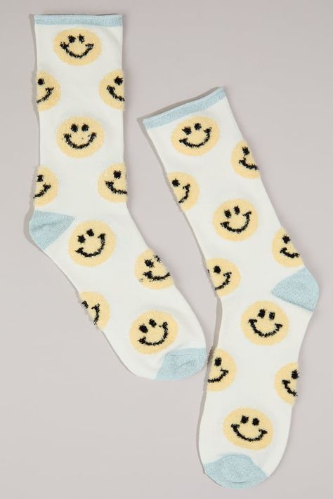 These super soft crew length socks are the perfect finishing touch to complete your look. With a subtle pop of color around the top and a soft smiley face pattern, these socks provide maximum comfort and are a stylish addition for every outfit. Ugly Socks, Smiley Face Pattern, Hospital Socks, Teen Socks, Halloween Socks, Preppy Jewelry, Face Pattern, Funky Socks, Fun Socks