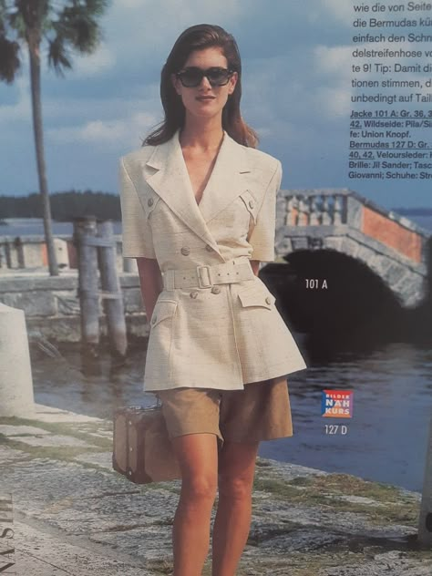 1960s Runway Fashion, 1989 Fashion Women, 70s Rich Fashion, 80s Rich Girl Fashion, 80s Rich Girl Aesthetic, 80s Luxury Fashion, 1980s Runway Fashion, 80s Chic Fashion, 80s Power Suit For Women