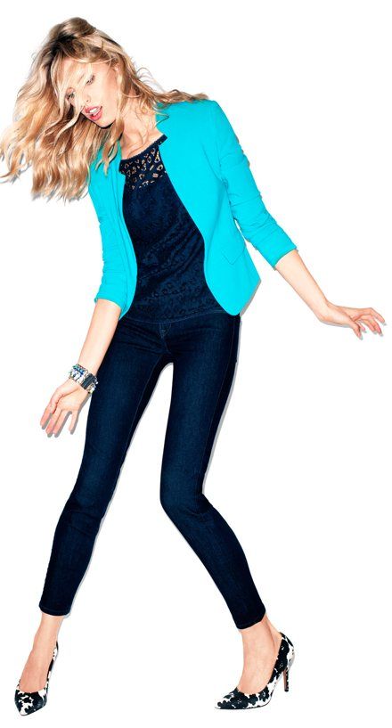 Turquoise Blazer Outfit, Bright Cardigan, Turquoise Blazer, Bright Jacket, Outfit Blazer, Core Wardrobe, Teal Velvet, Spring Work Outfits, Top Jeans