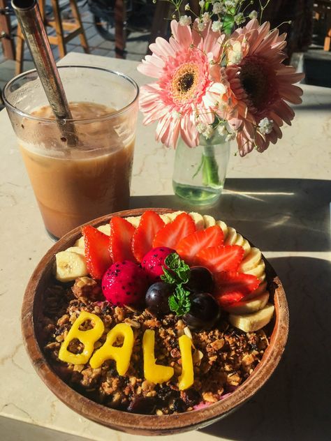 Best Vegan and Plant-Based Cafes To Try in Bali Bali Baby, Paneer Dishes, Bali Food, Sweet Potato Gnocchi, Breakfast Lovers, Vegan Cafe, Food Spot, Smoothie Bowl Recipe, Good Smoothies