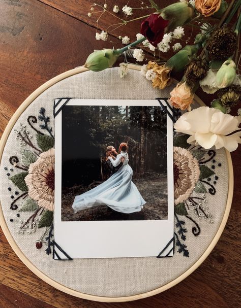 #embroidery #frame #polaroid #floral #floralembroidery #hoop #wedding #weddingphotography #weddingdress #love Embroidery With Polaroid, Photo Embroidery Hoop, Diy Embroidery Frame, Frame Polaroid, Handmade Logo, Embroidery Frame, Art Decor Diy, Blue Embroidery, Hand Embroidery Art