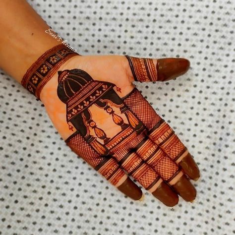 Jharokha Mehendi Design For Wedding Season - ShaadiWish Mehendi Design For Wedding, Mehendi Palm, Friend Captions, Cake Pic, Trending In 2023, 2023 Weddings, Palm Mehndi, Palm Mehndi Design, Design For Wedding