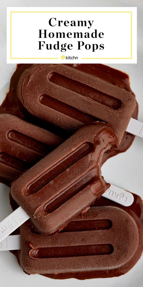 How To Make Fudgicles, Home Made Fudgesicles, Diy Fudgesicles, Homemade Fudgesicles, Popcicles Recipes, Fudgesicle Recipe, Chocolate Popsicle, Fudge Popsicles, Bug Food