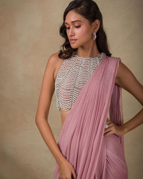 Ridhi Mehra on Instagram: “ALMAS | Pre-stitched draped saree with a pearl scallop blouse BASRA | Ridhi Mehra Pre-Fall 2019 Collection — Collection exclusively…” Kurti Models, Indian Inspired Fashion, Draping Saree, Peach Lehenga, Maggam Blouses, Heavy Blouse, Scalloped Blouse, Drape Sarees, Sari Blouses