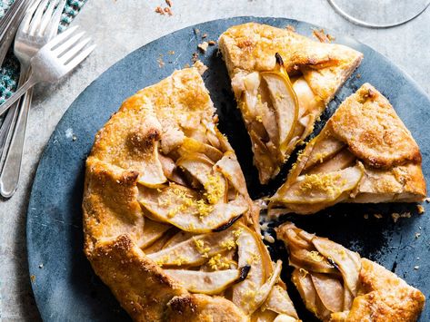 This Honey-Pear Sweet Cream Galette from Sarah Ann Hahn blends rice flours and arrowroot flour for the best-ever gluten-free crust. Pear Galette, Fun Thanksgiving Desserts, Gluten Free Crust, Galette Recipe, Flour Alternatives, Sarah Ann, Sweet Cream, Pizza Stone, Thanksgiving Desserts