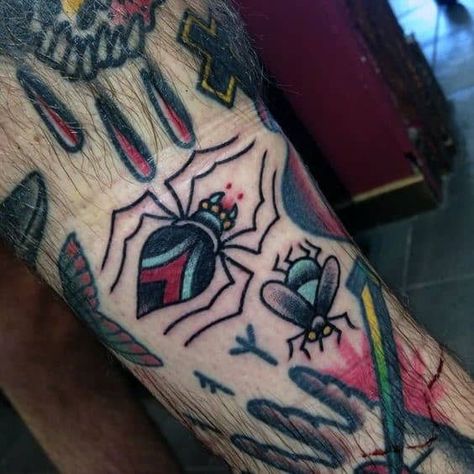 Fill In Tattoos, Traditional Spider Tattoo, Fill In Tattoo Ideas, Spider Tattoo Ideas, Sternum Piece, Insect Tattoos, Filler Tattoo Ideas, Filler Tattoos, Spider Tattoos