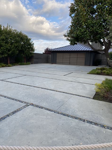 front driveway Concrete Driveway Design Ideas, Concrete Driveway Extension Ideas, Side Driveway Ideas, Paved Driveway Ideas, Asphalt Driveway Ideas, Tile Driveway, Concrete Paver Driveway, Driveway Flooring, Concrete Driveway Ideas