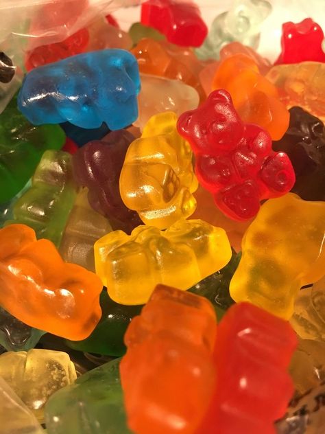 Haribo Gummy Bears, Bear Recipes, Mood And Tone, Bear Wallpaper, Aesthetic Images, Fruit Juice, Gummy Bears, Gummy Candy, 그림 그리기