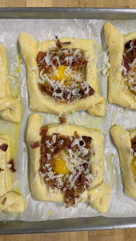 Bacon Egg And Cheese Danish, Savory Danish Pastry, Savoury Danish, Savory Danish, Breakfast Danish, Bakery Inspiration, Phyllo Recipes, Cheese Pastry, Bacon Egg And Cheese